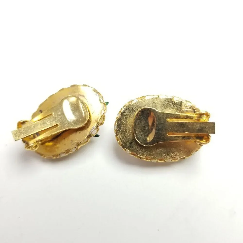 Vintage Cream Color Seashell Cluster Clip On Earrings, Oval Floral Design, Retro - Picture 5 of 6